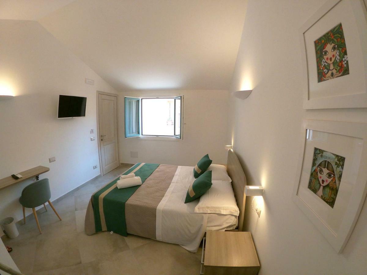 Domo'E Sorres Hotel Olbia Buitenkant foto
